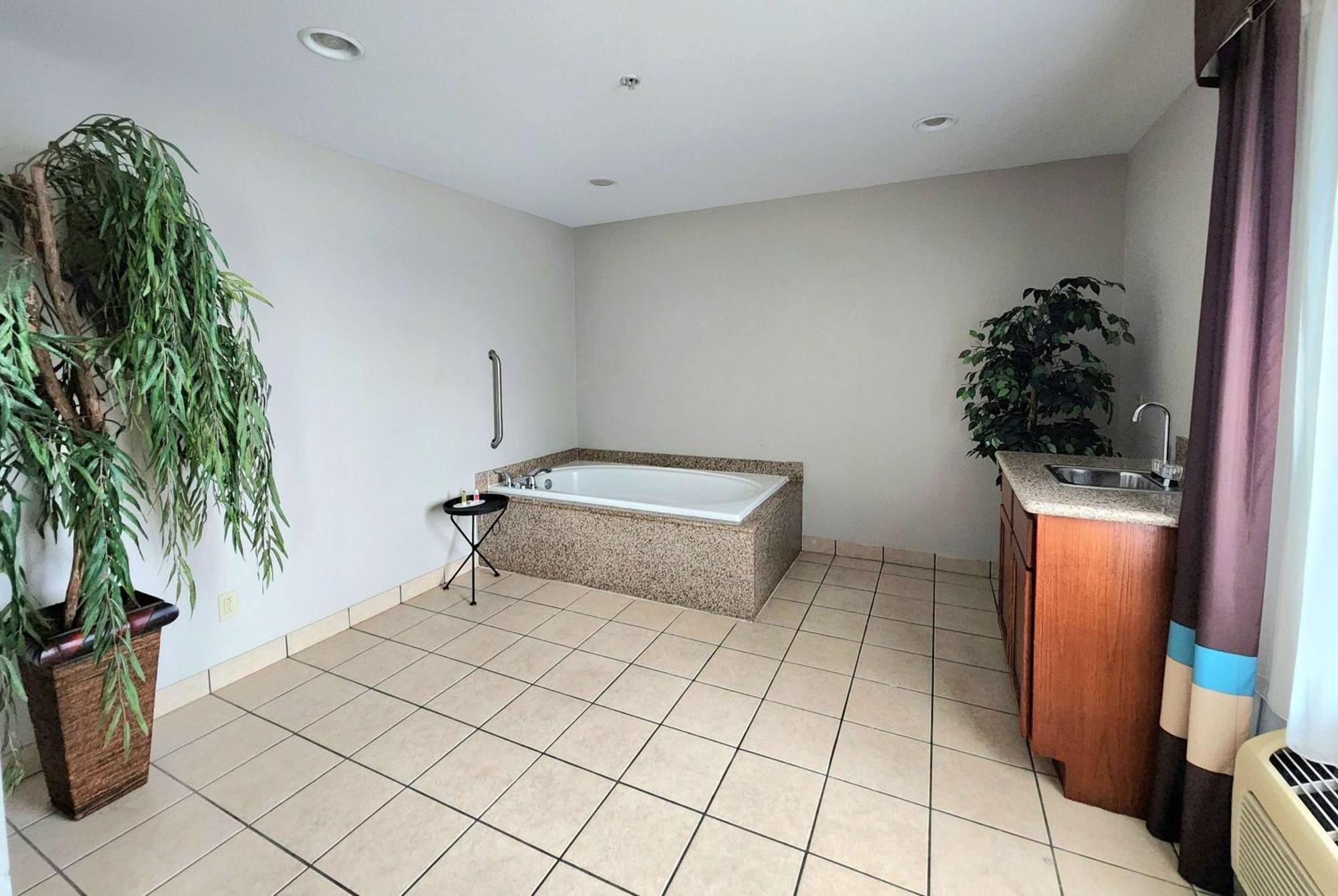 Days Inn & Suites By Wyndham Thibodaux Buitenkant foto